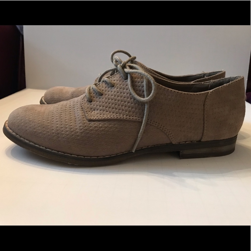 Indigo Rd Gray Suede Lace Up Shoes